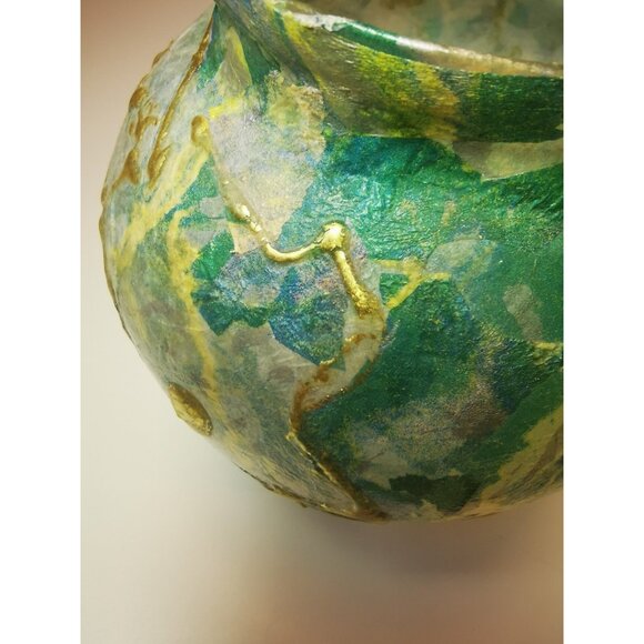 🌿 Handcrafted Decorative Vase with Floral Design - 7.5" Tall Vintage 🌿 - Picture 11 of 11